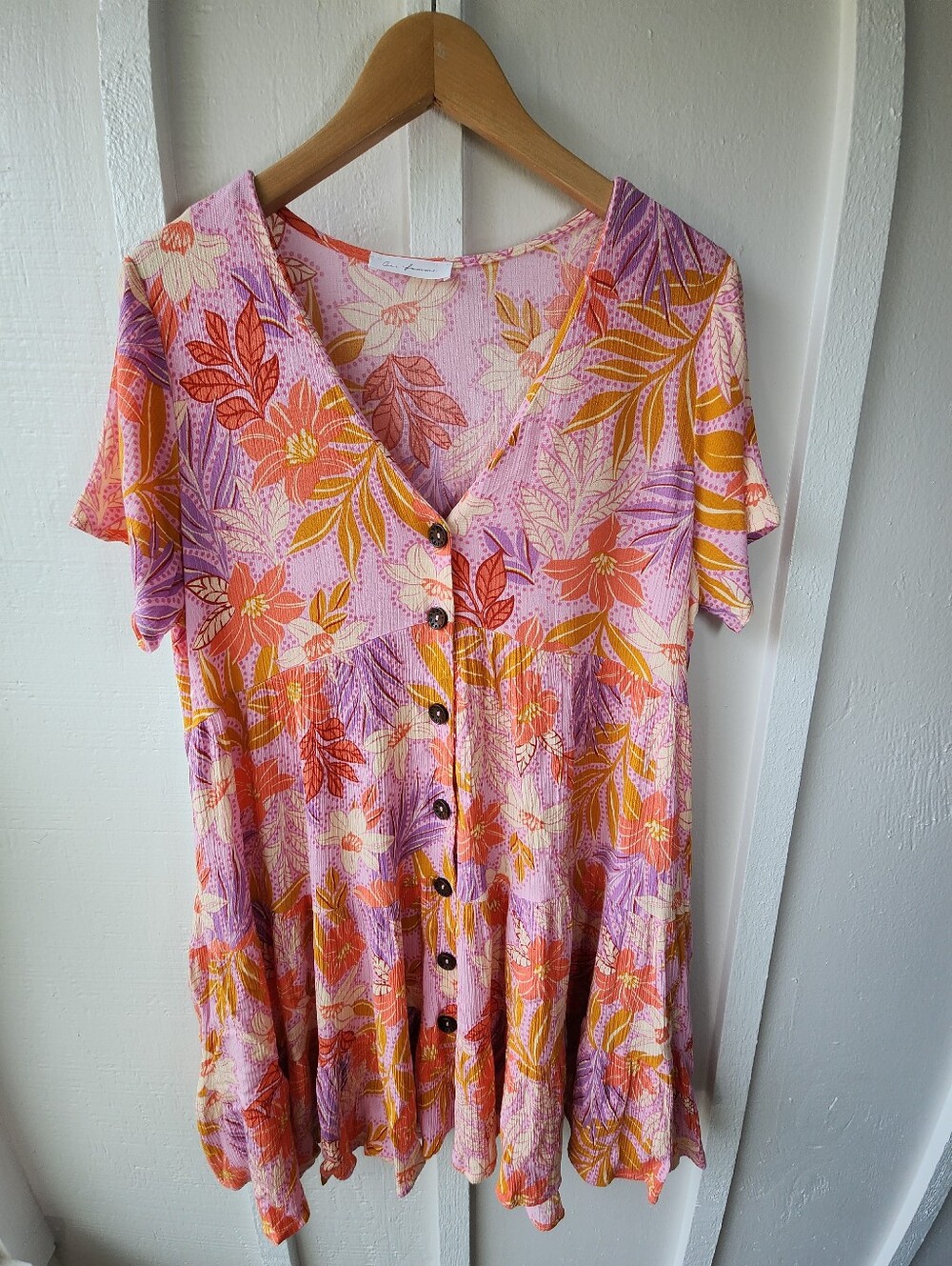 Ces Femme Pink Floral Tiered Crinkle Dress Button-Front V-Neck Size Medium